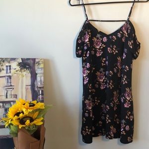 Flowy & floral cold shoulder sundress (size small)